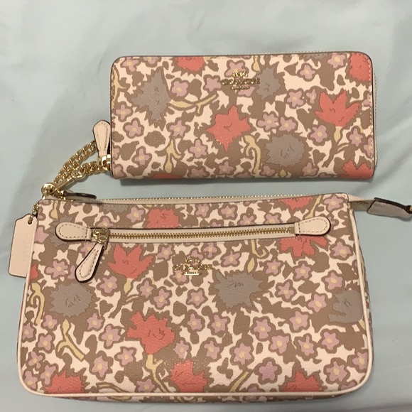 👀 RARE🌹coach wrist/shoulder mini bag beautiful print wiith rose gold chain - Picture 6 of 6